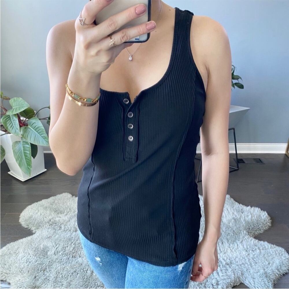 NWT Black Sleeveless Ribbed Tank Top Size Large